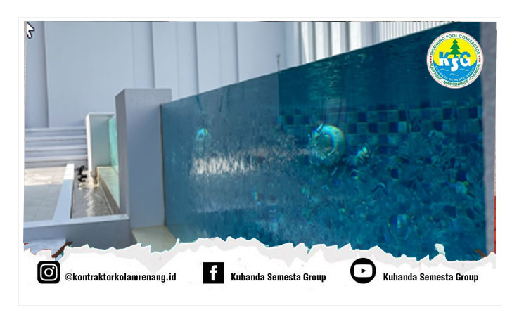 Kolam dinding kaca di BSD Nava Park