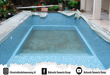 renovasi kolam renang di Lebak Bulus Jakarta