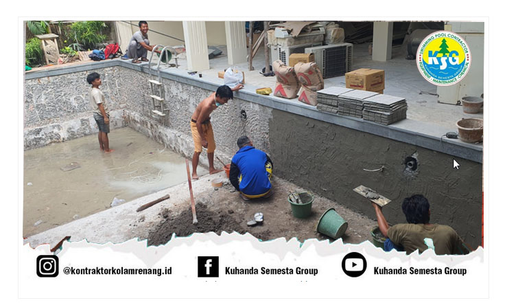 kondisi renovasi kolam renang di Lebak Bulus Jakarta